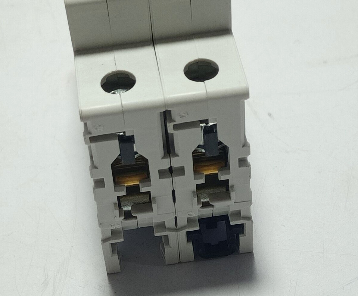 ABB S202M-C20 Circuit Breaker / 2CDS272001R0204 / S202MC20