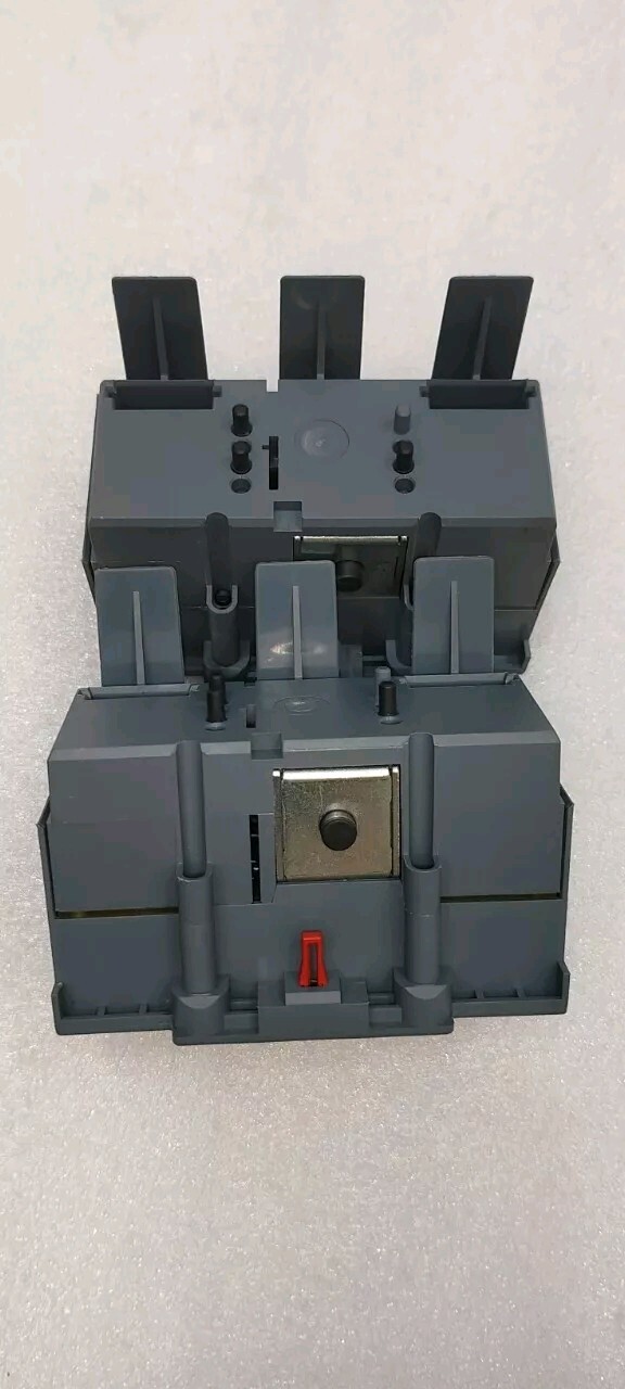 SIEMENS CIRCUIT BREAKER TRIP UNIT 3VT2 3VT9225-6AC00 250A FREE FAST SHIPPING