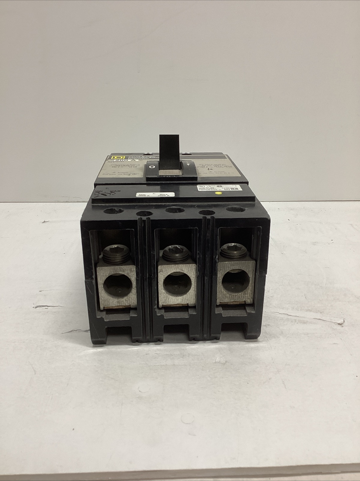 Square D KCP34200 Circuit Breaker 200 Amp 3 Pole 240/600V H-001