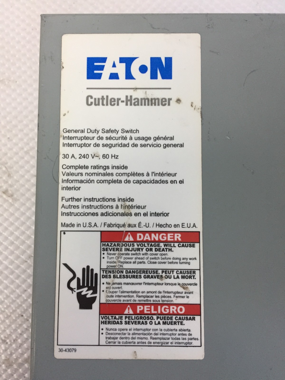 CUTLER-HAMMER DG321NGB 30 AMP 240 VOLT 3 PHASE INDOOR DISCONNECT..D-2032