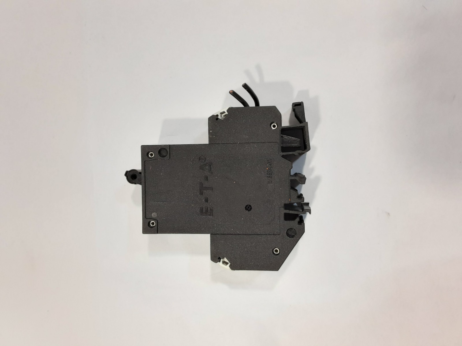 ETA 2210-T220-K0M1-H1A1 3AC415V DC65V Circuit Breaker 2 Pole 5 Amp