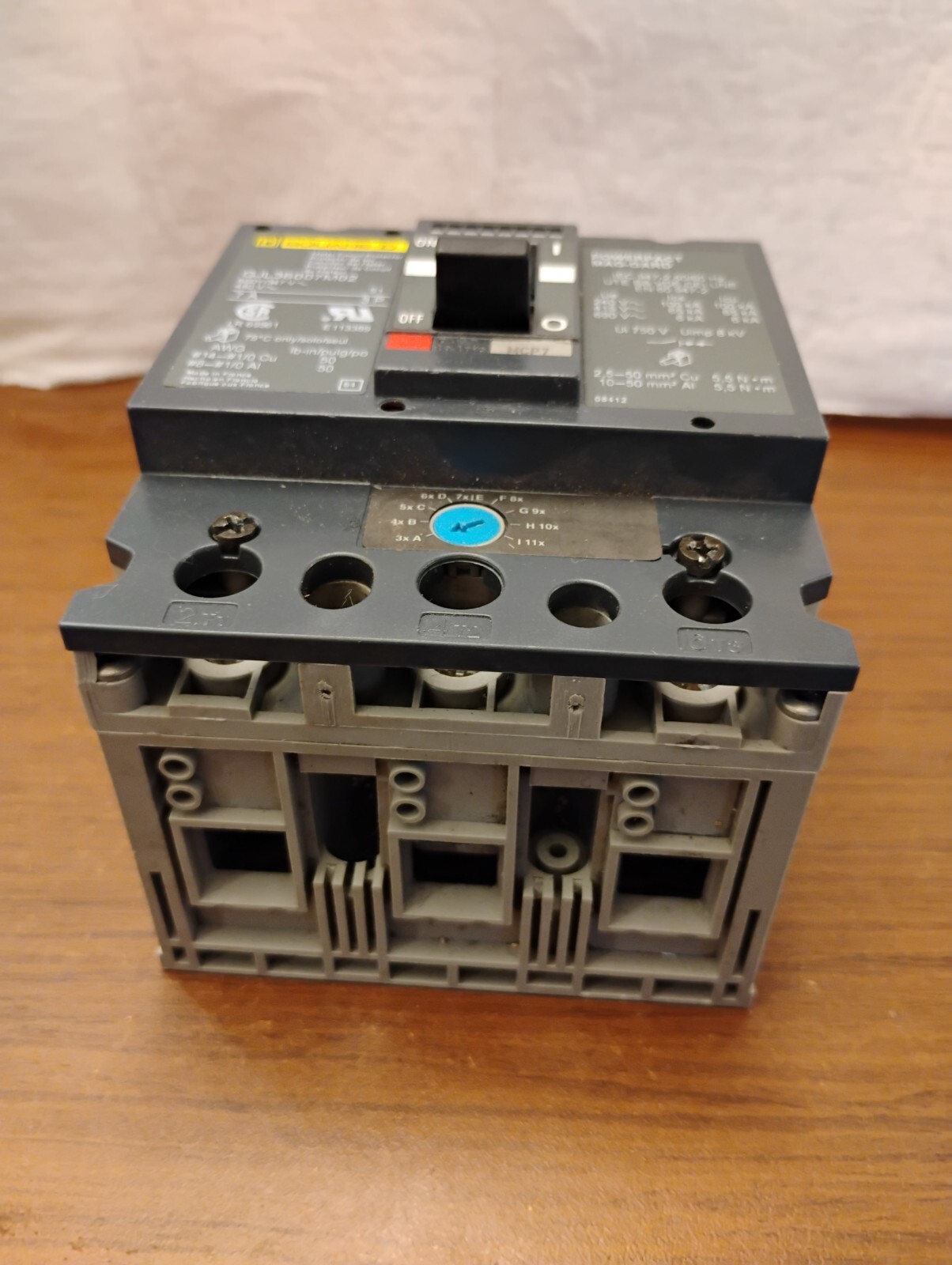 Square D GJL36007M02 7 Amp 3 Pole 600V GJL Mag-Gard Adjustable Circuit Breaker