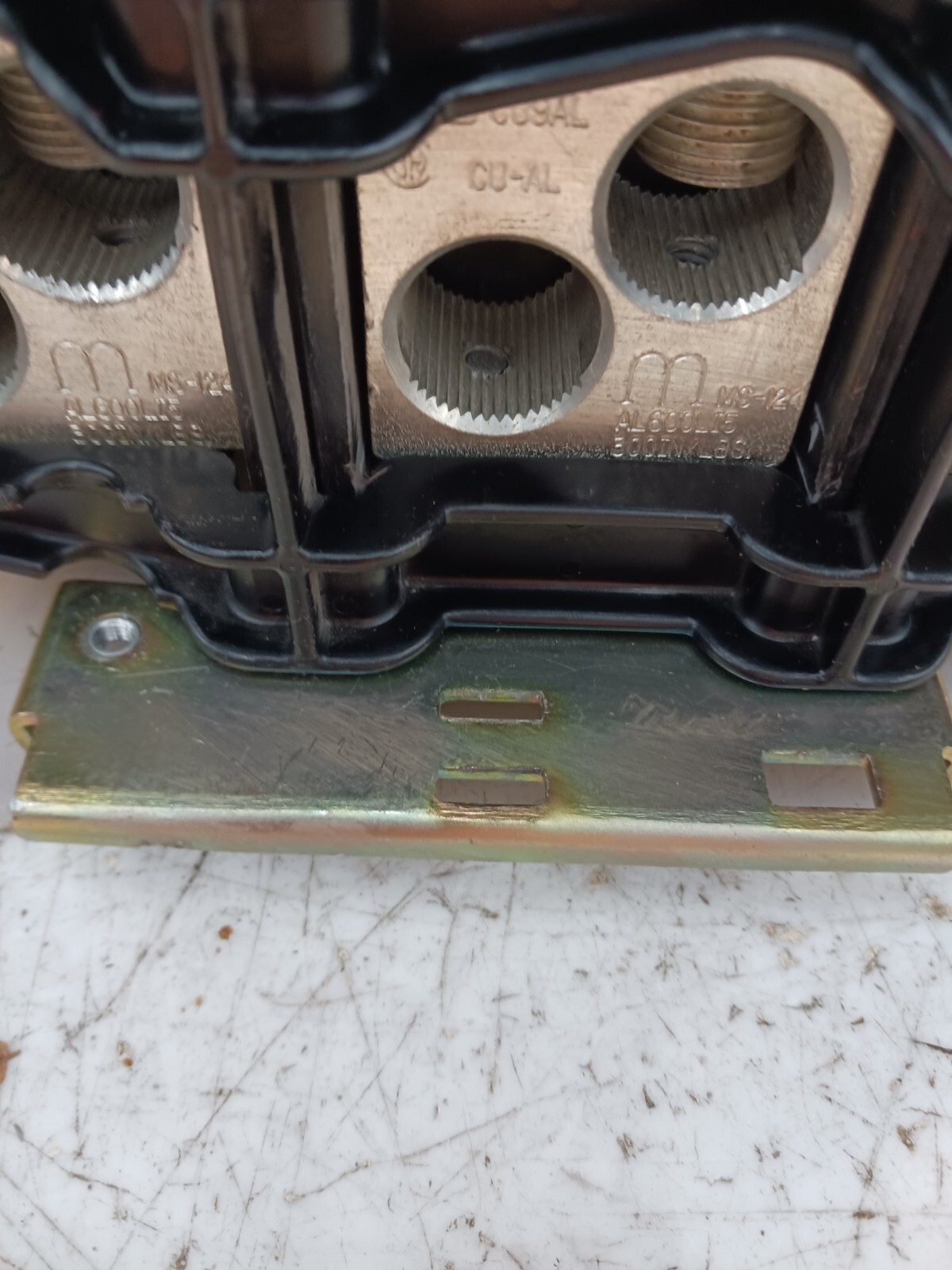 SQUARE D 400 AMP I-LINE CIRCUIT BREAKER 600 VAC 3 POLE LC36400