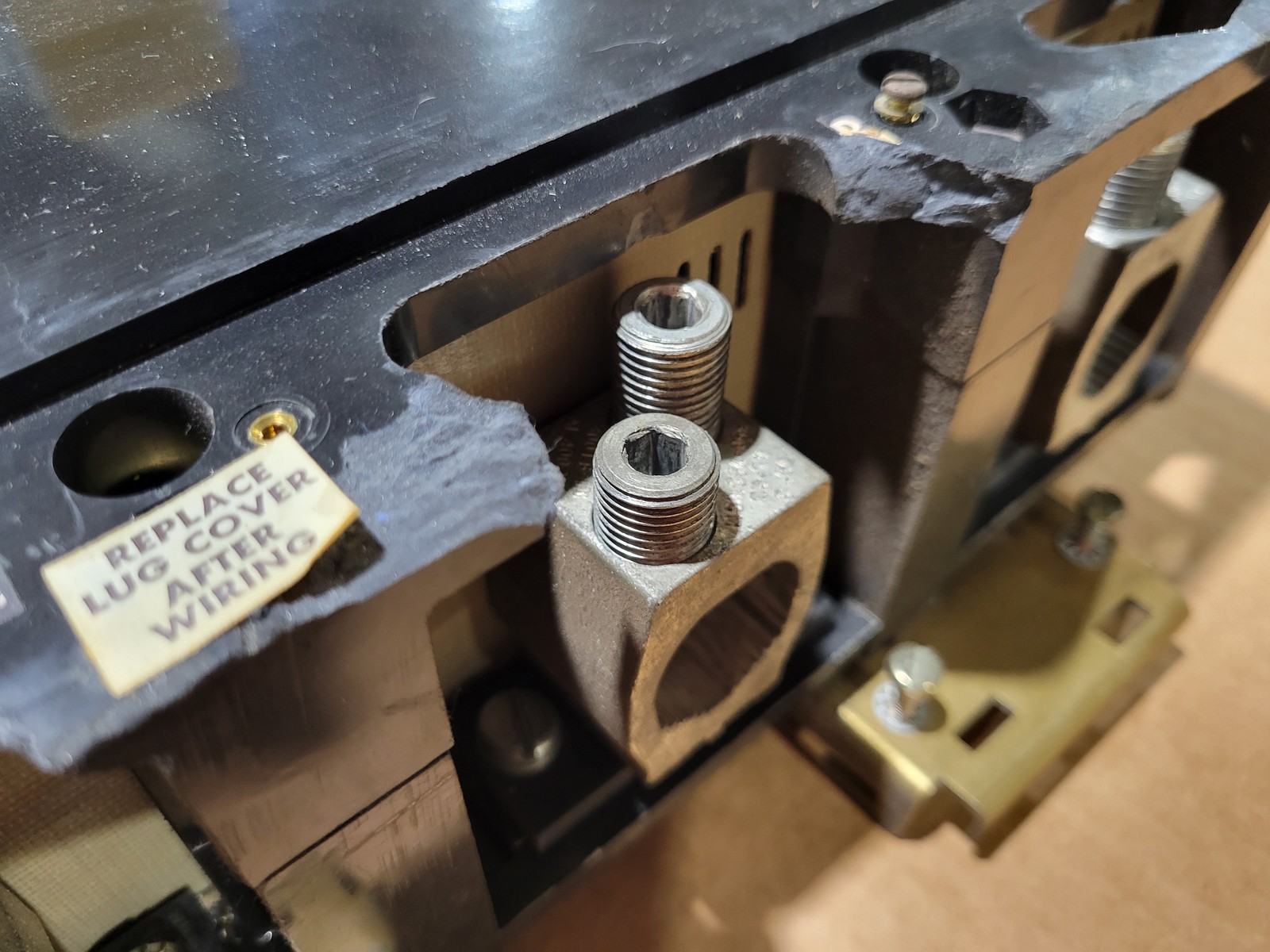 Square D IL34300 I-Limiter Circuit Breaker 300A 3P 480V Type IL