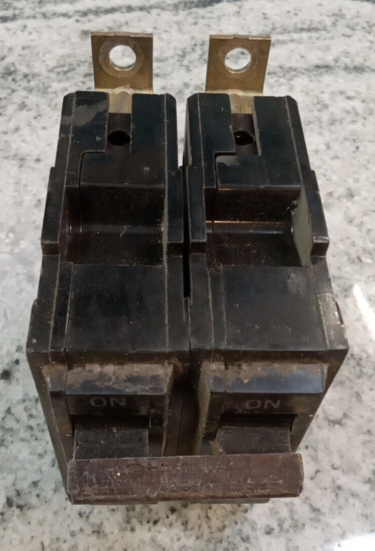 General Electric/Breaker/ TQB2120 /20A /2P/240V/TQL-AC/GROVE /Bolt-On/USE( L164