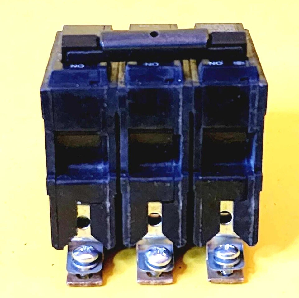 ⚡GENERAL ELECTRIC GE BY ABB THHQB32045 45AMP 3POLE 120/240 VAC CIRCUIT BREAKER⚡