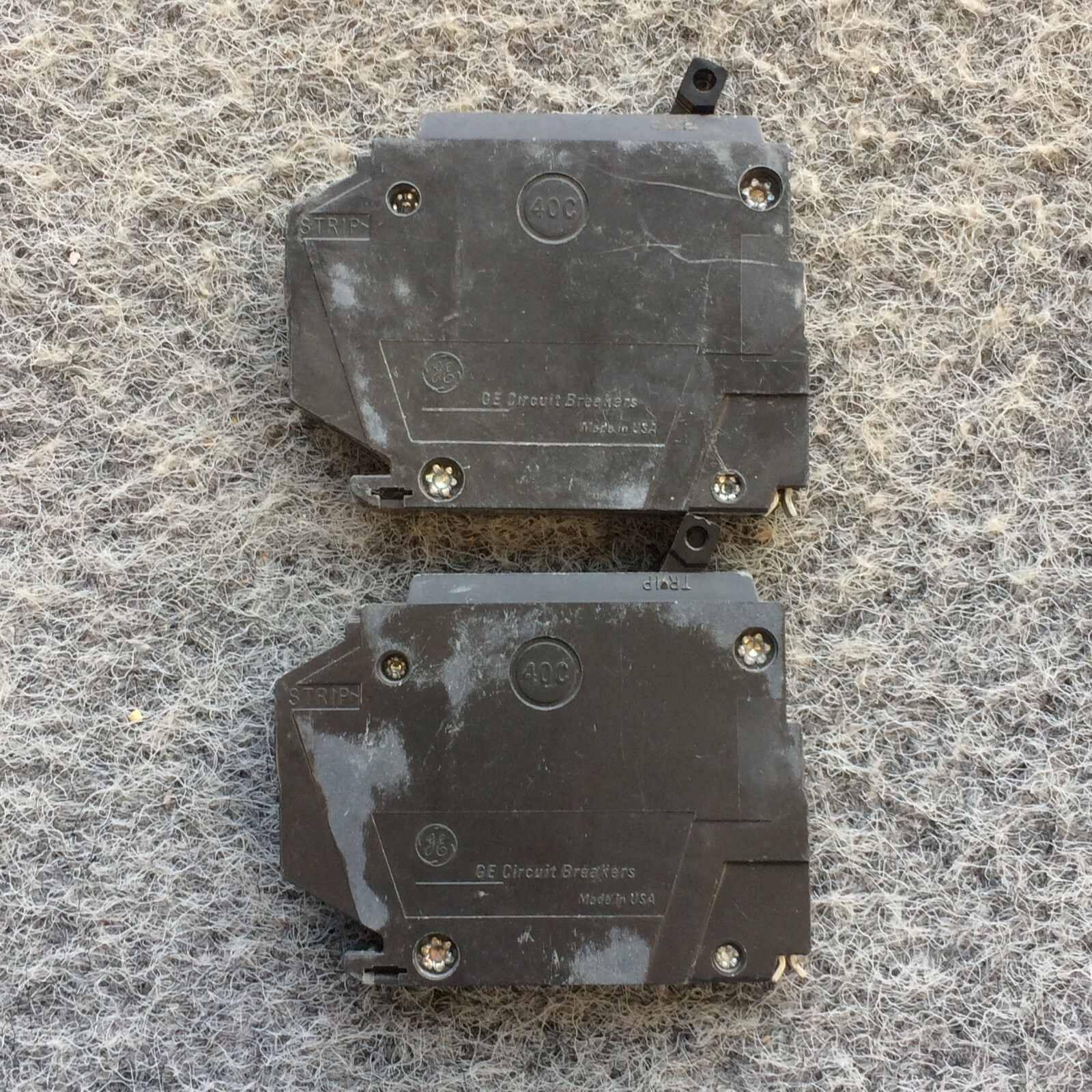 LOT OF 2 THQP120-GE 20A AMP 1P POLE 10kA@120/240V PLUG ON THIN BREAKER