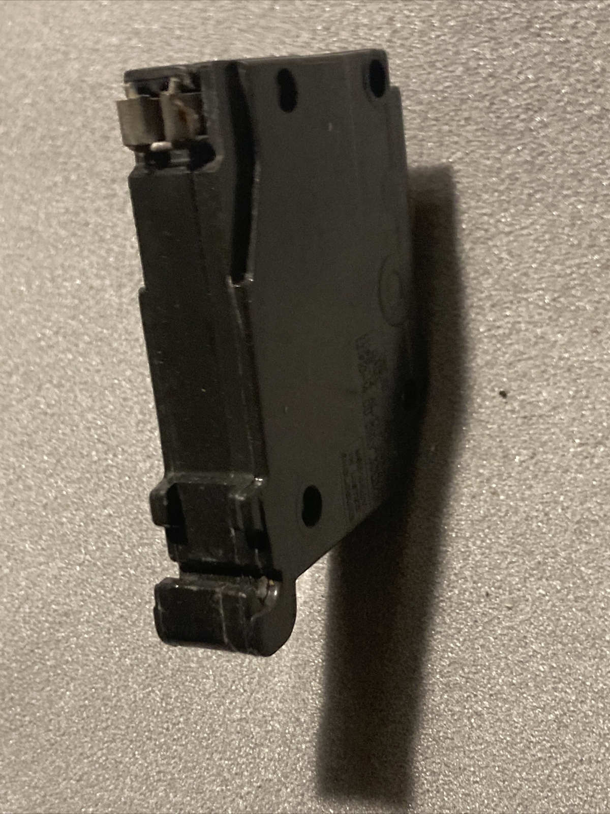 CH120 Cutler-Hammer Type CH 1 Pole 20 Amp 120v plastic foot SWD handle