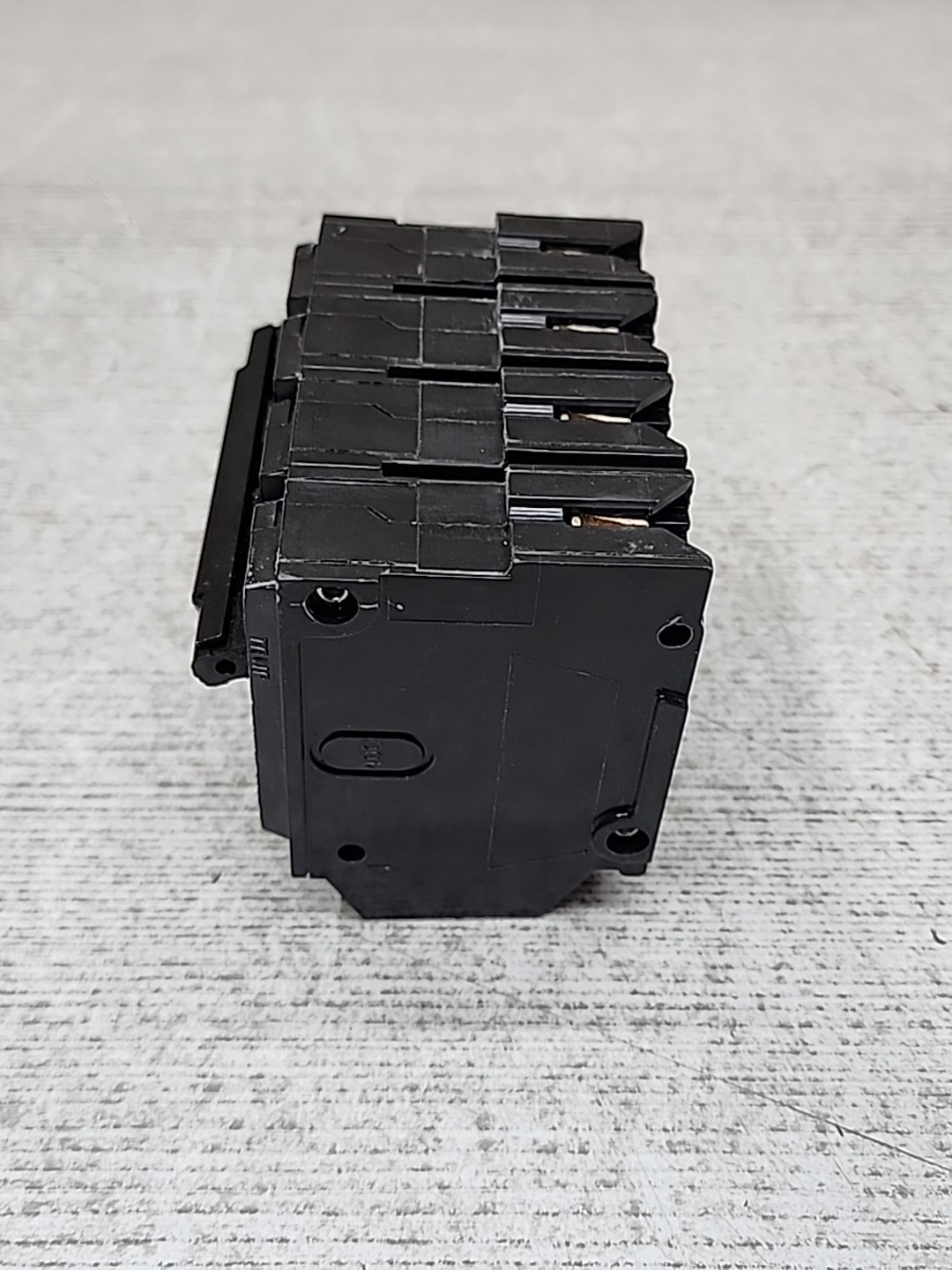 GE THQMV200WL 200 Amp 120/240 Volt 2-Pole Plug-In Mount  Main Circuit Breaker