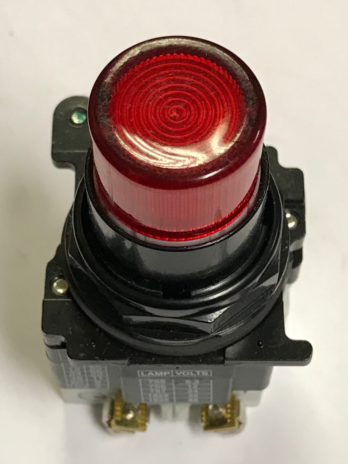 EATON CUTLER HAMMER E34CB497LRD2A 1 RED Illuminated LED Pushbutton 120 VAC 1 NO