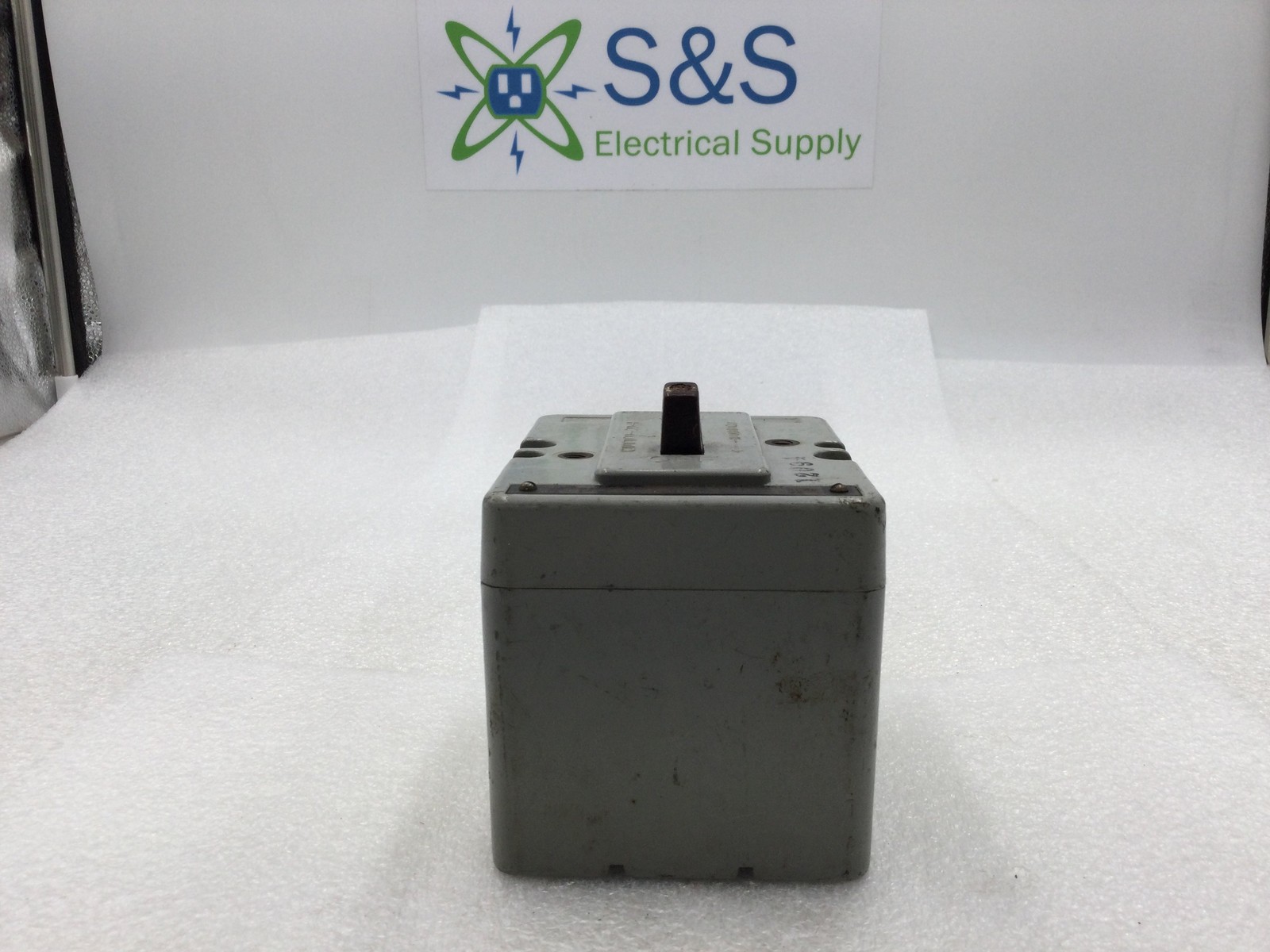 ITE ETN1060 10 Amp 3 Pole 125VAC/125VDC Type ALB5 Air Circuit Breaker