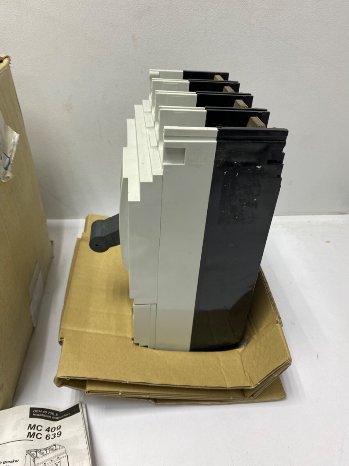 AEG circuit breaker MCE 639S MCE639S4630 / 4 Pole 630A