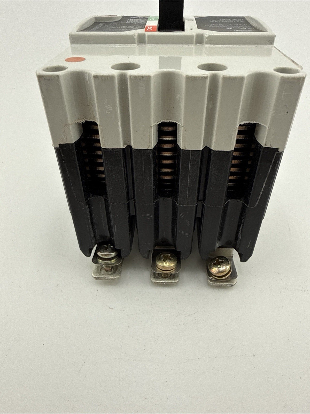 GE ABB TEYL3025B 25 Amp 3 Pole 480/277V AC TEY Bolt-On General Electric Breaker