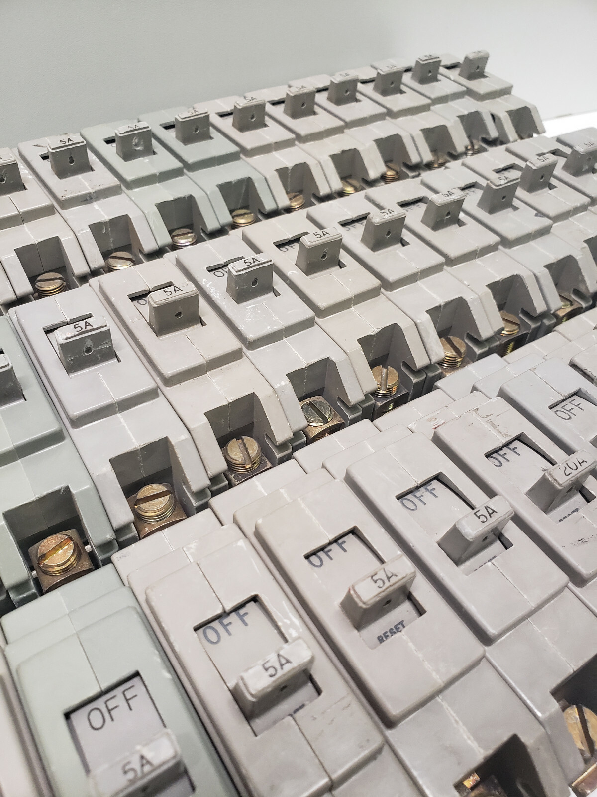 Westinghouse ALB-1 5A Circuit Breaker (44 Units) 5925-00-204-7494