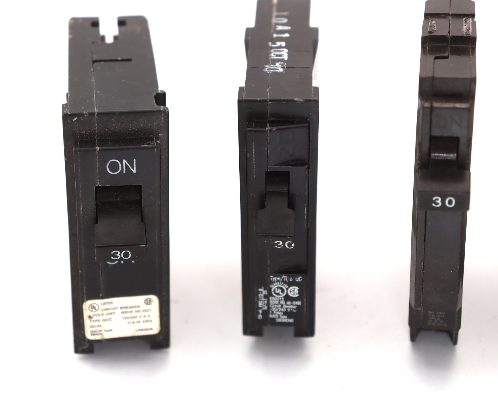 Assorted lot of 8- 15 Amp 1 and 2 Pole Circuit Breakers *See Description*