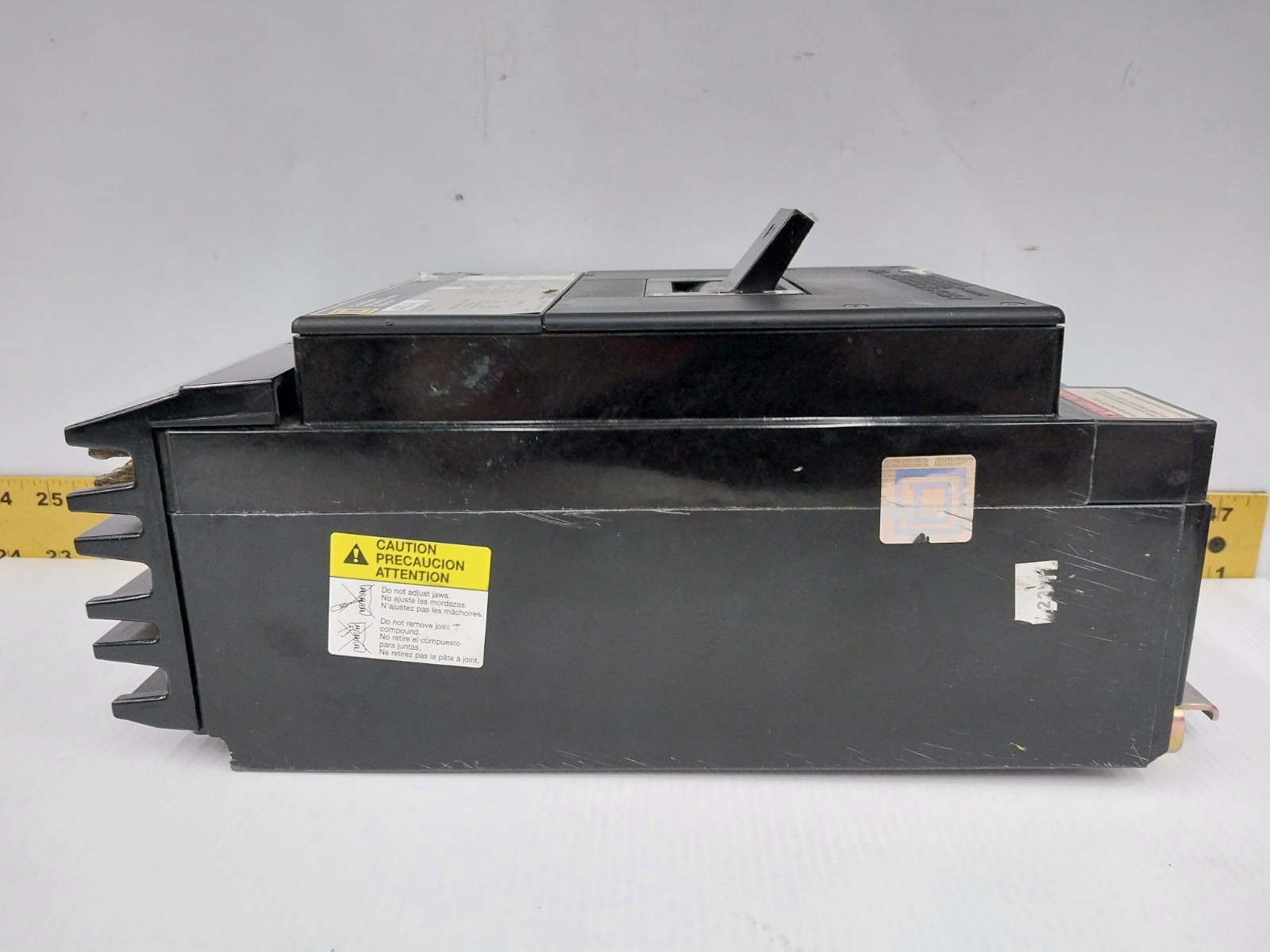 Square D 400 Amp I-Line Circuit Breaker 600 VAC 3 Pole LC36400