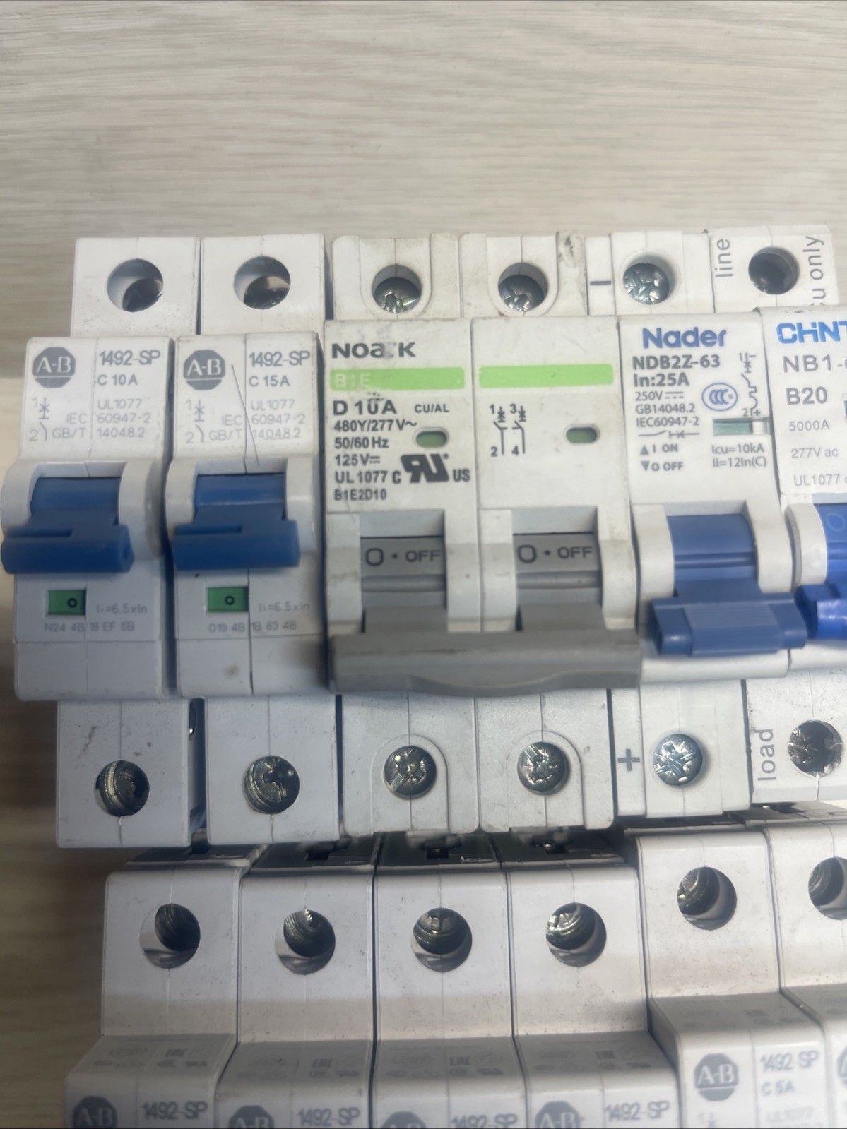 lot of 11 Noark Miniature Circuit Breaker /NADER/CHNTA-B 5/10/15/10/5000A