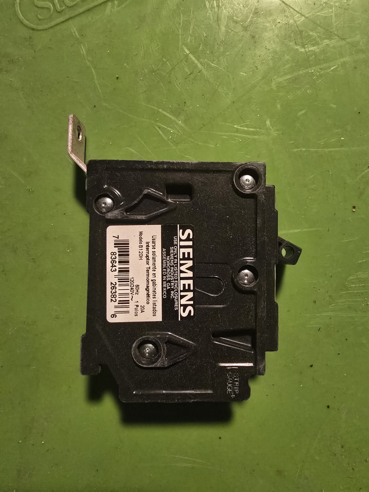 Siemens B120H Circuit Breaker 20 Amp 1 Pole 120/240 Bolt On 2 pc Used