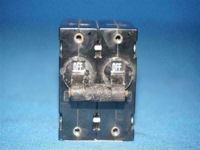 Daco DCP32PR Circuit Protector 15A