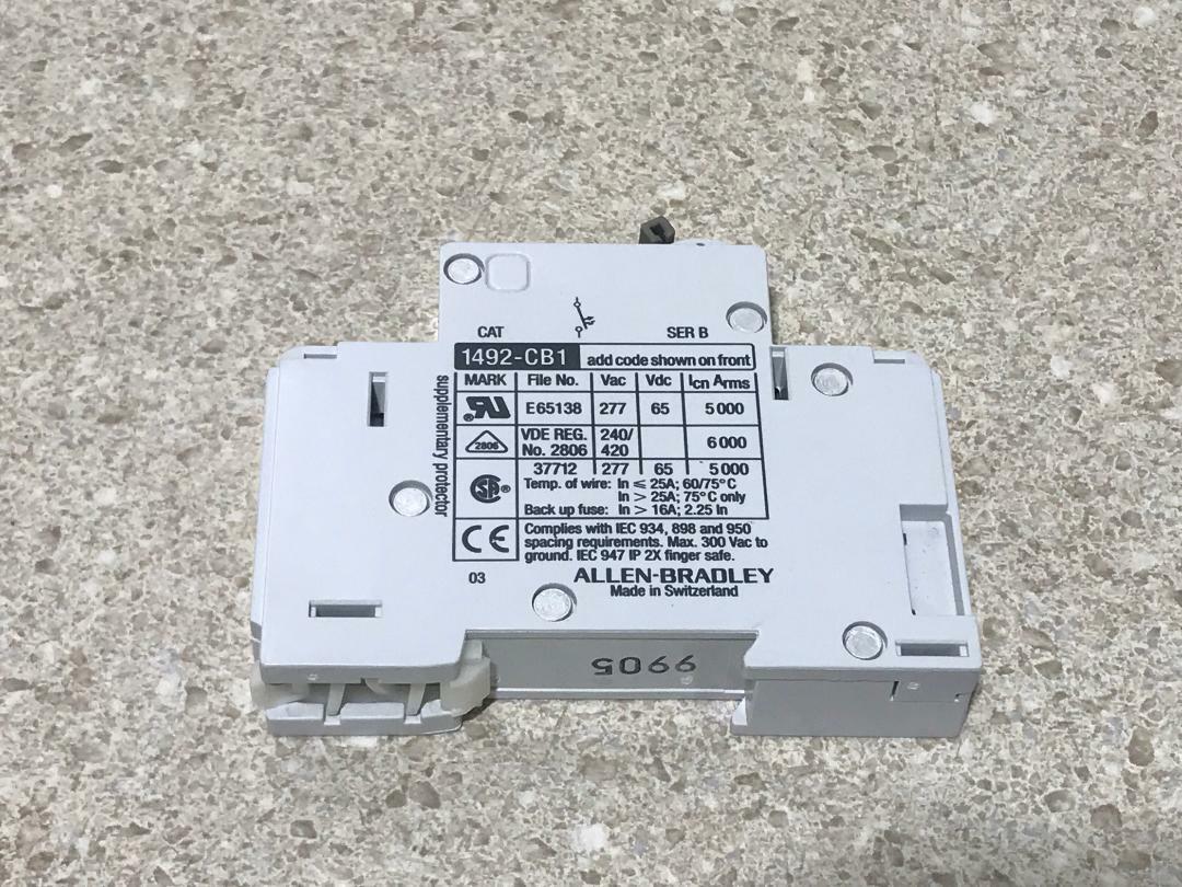 Allen Bradley 1492-CB1H300 Ser. B NEW