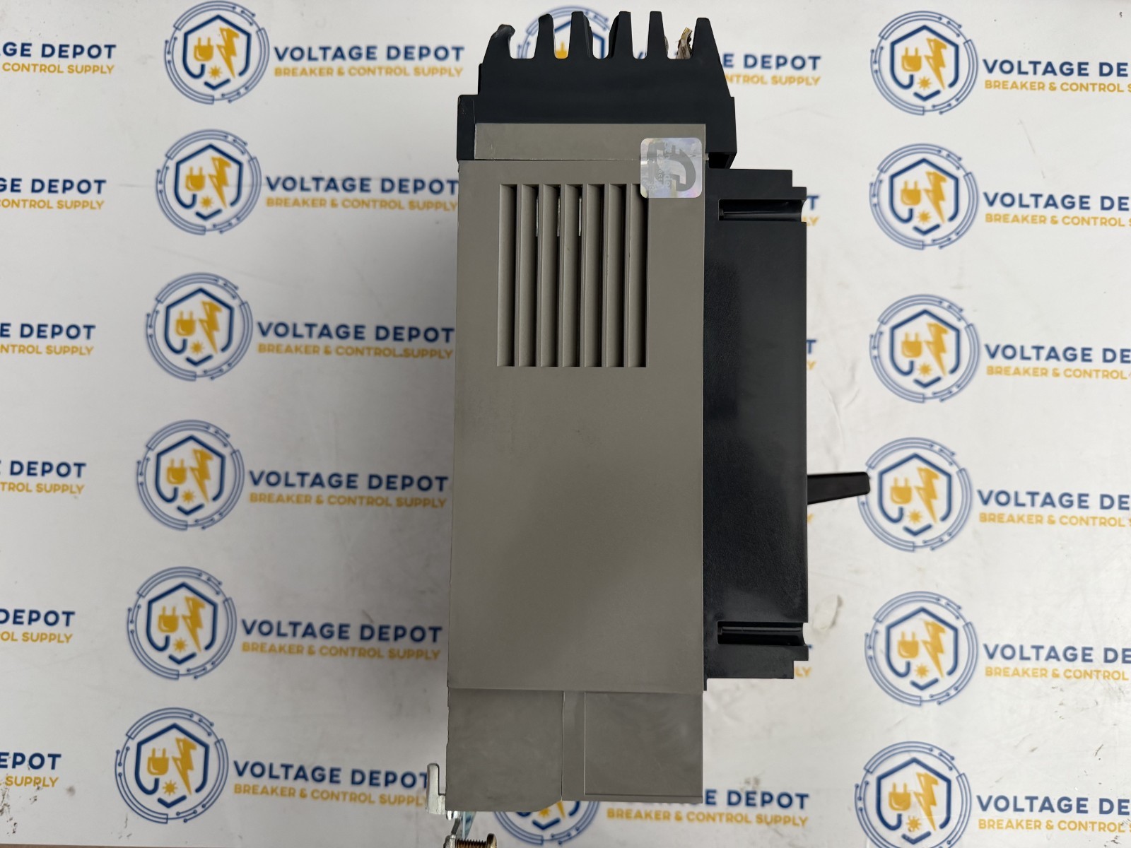 *Flaw* Square D PJA36080U33A/PJA36080U33ALC 800V 600V 3P I-line Circuit Breaker