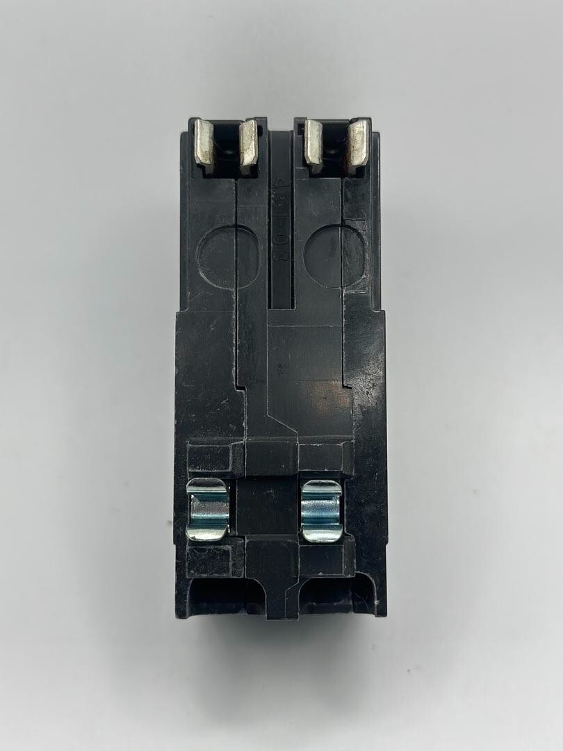 USED SQUARE D QO2110VH Circuit Breaker 110 Amp 2 Pole 120/240V 22kA