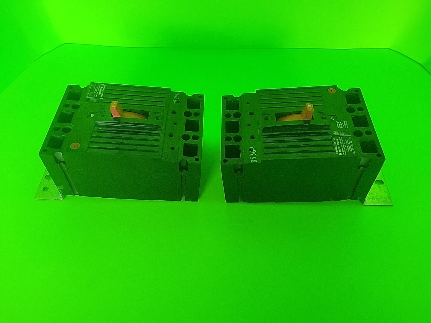 ⚡GE CIRCUIT BREAKER THED136080 80A 3P 600V comes with bonus mounting bracket⚡️