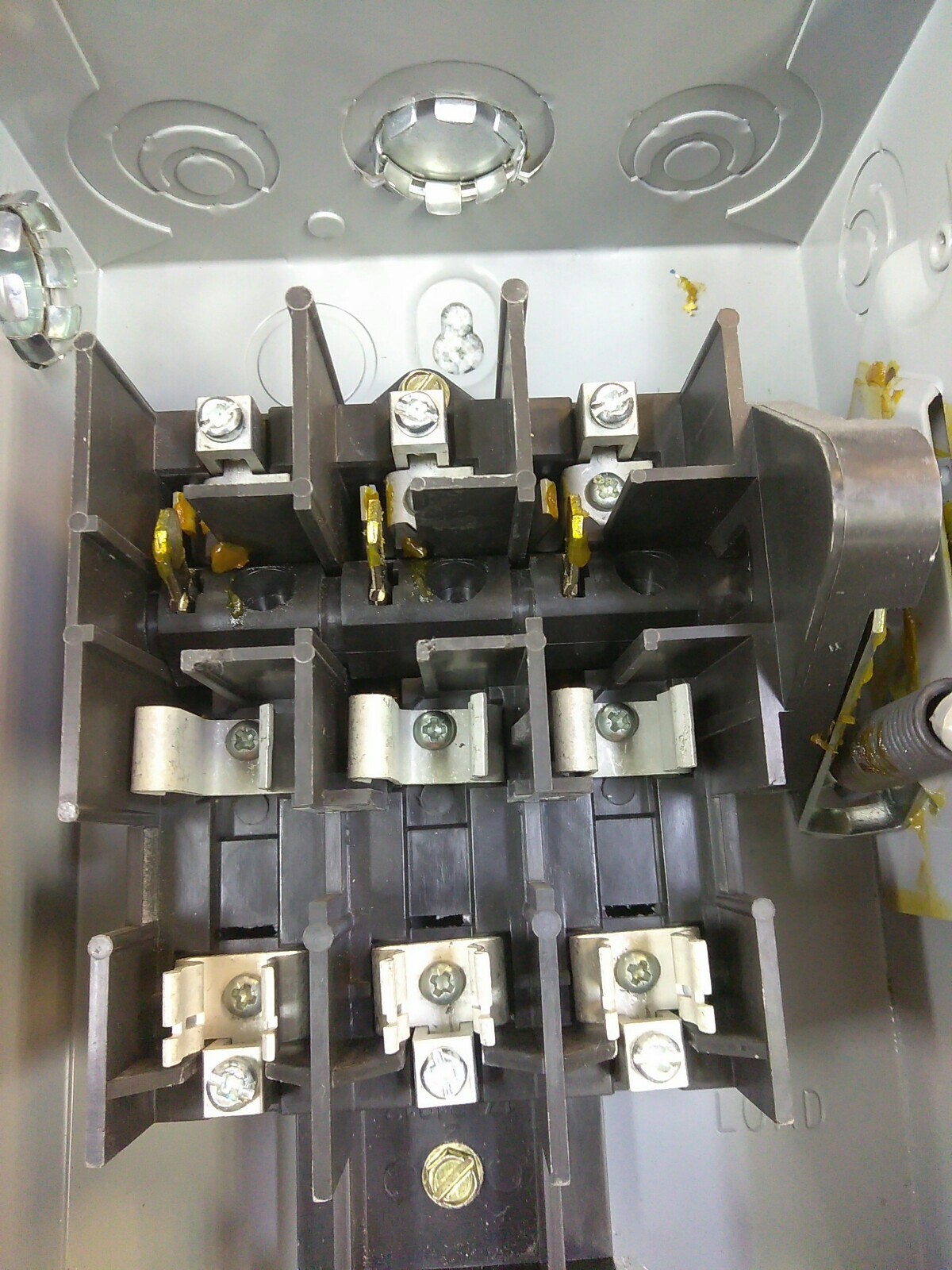 CUTLER HAMMER/DISCONNECT/SWITCH/ DG321NGB/30A/3P /240V/R1-INDOOR/FUSIBLE(B33D2