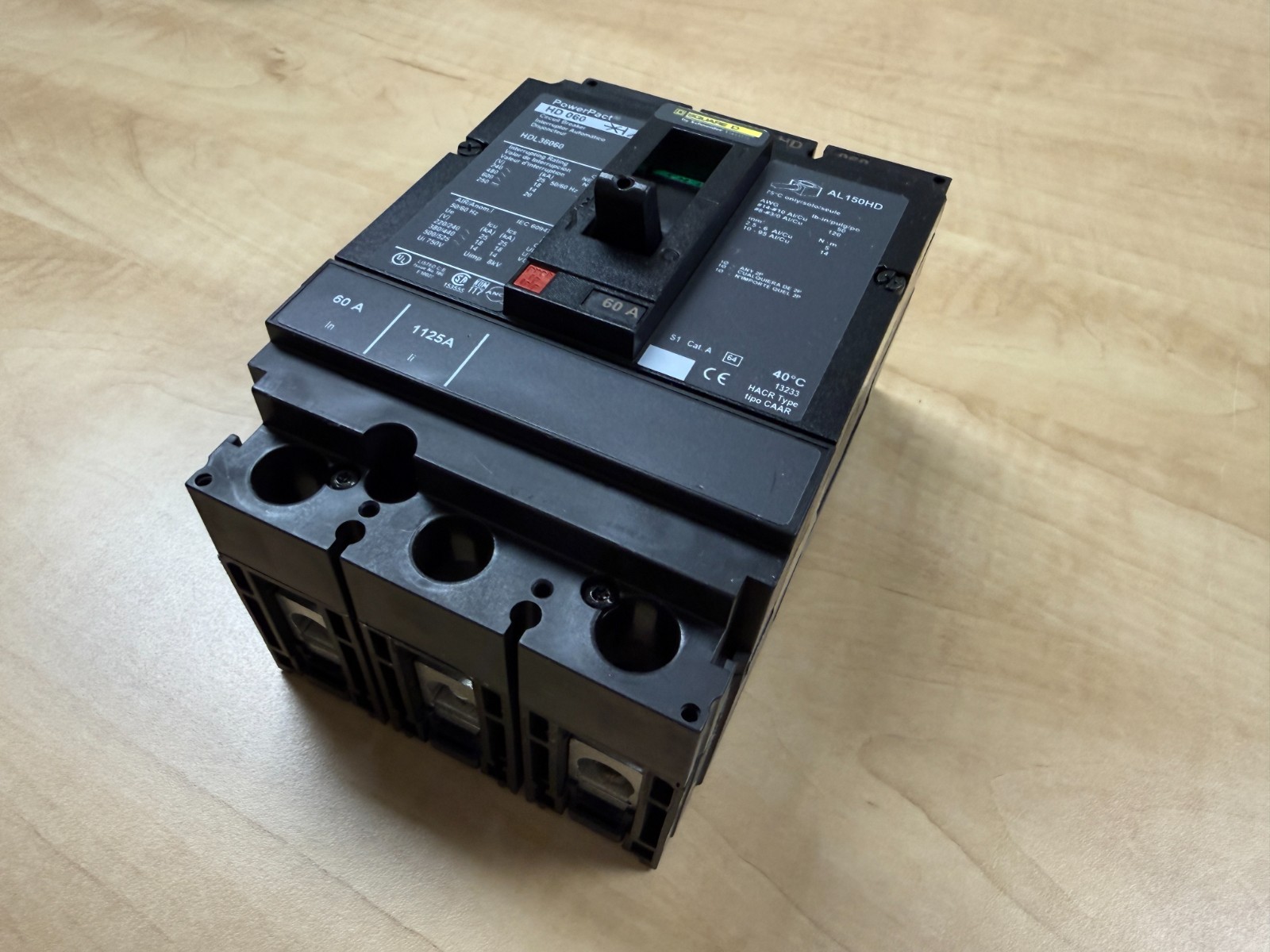 Square D, PowerPact HD 60. Cat: HDL36060 Circuit Breaker 60A, 3 pole
