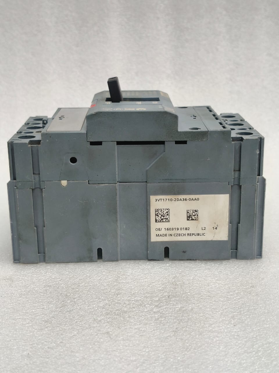 SIEMESN 3VT1 100AMP 3POLE CIRCUIT BREAKER 3VT1 FREE FAST SHIPPING