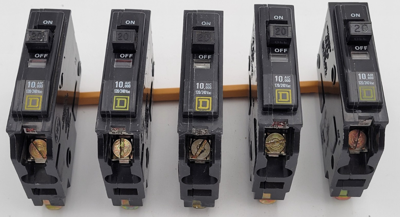 Square D QOB120 20A 1-Pole Bolt On Circuit Breakers Type QOB (Lot of 5) USED