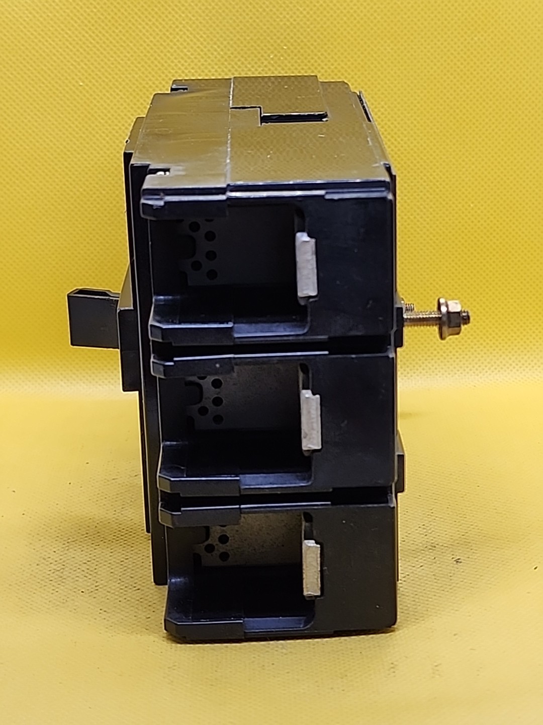 FUJI EA203B 3 POLES 150A AC690V, DC250V AUTO BREAKER [1WS2]