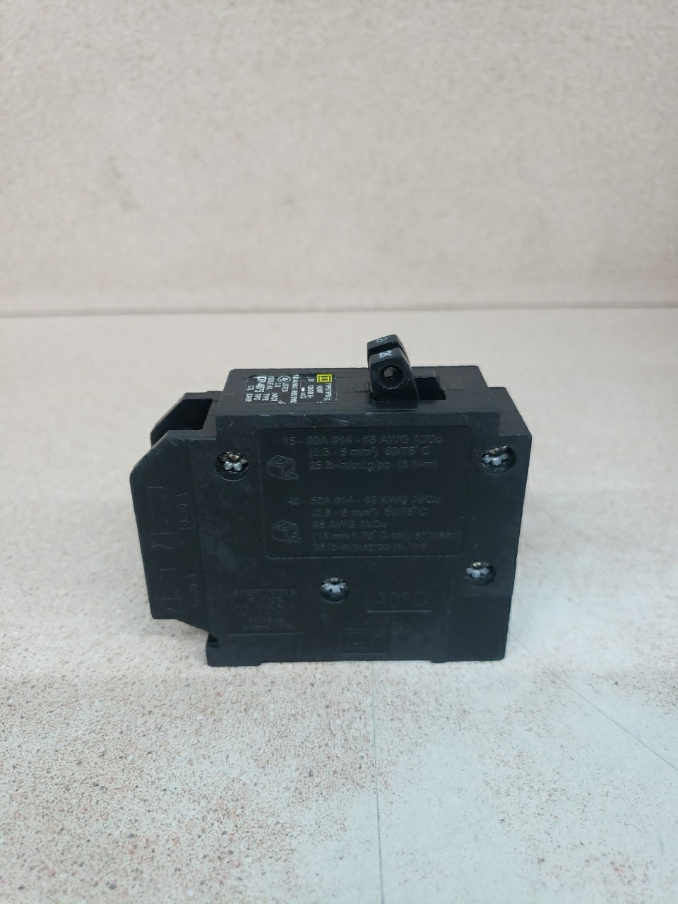 SQUARE D HOMT2020 MINITURE CIRCUIT BREAKER 20/20AMP 120/240VAC
