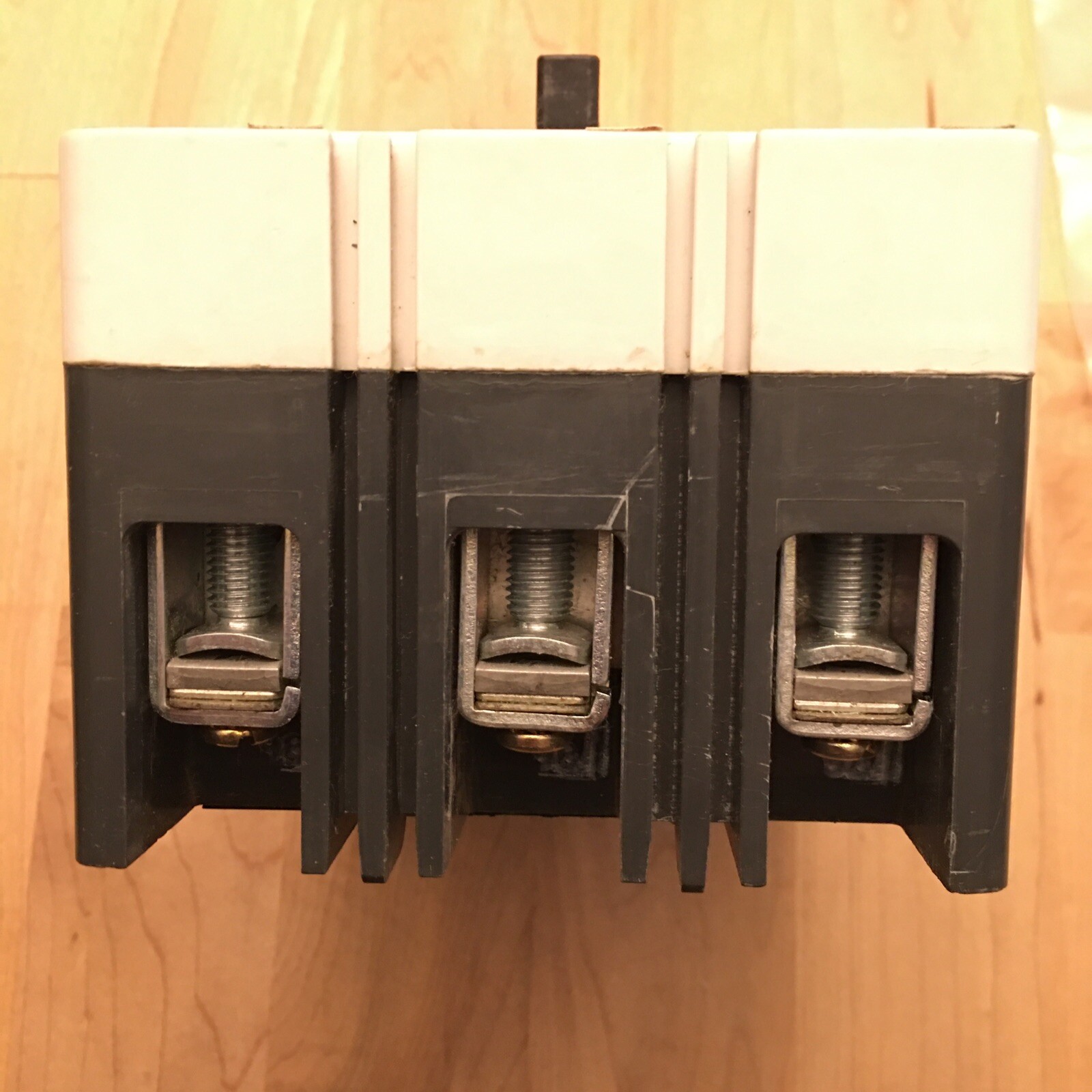 Allen-Bradley 140U-I6C3-C70M Breaker 3 Pole 70 Amp With Mounting Hardware