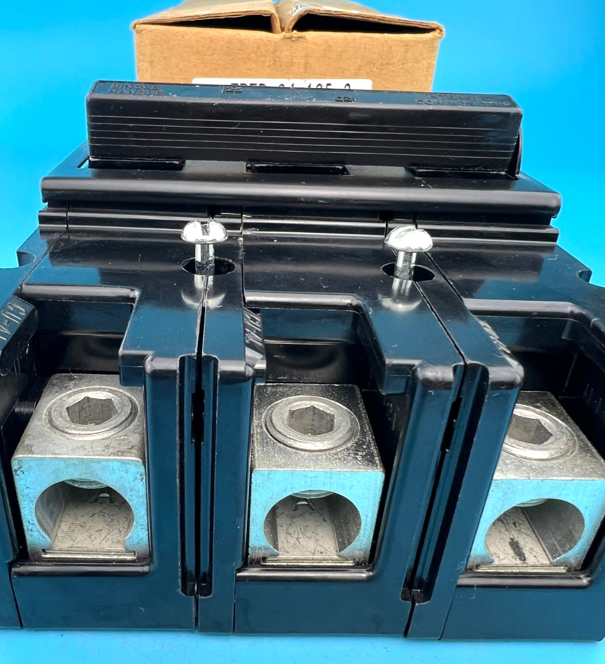Thomas&betts 125 Amp 3 Pole TBFP QFP24 Circuit Breaker Challenger 240V 125A *NEW