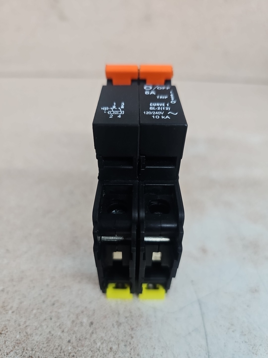 CBI 6A Circuit Breakers 2 Pole QL-2(13)-DM-1-6A Chipped