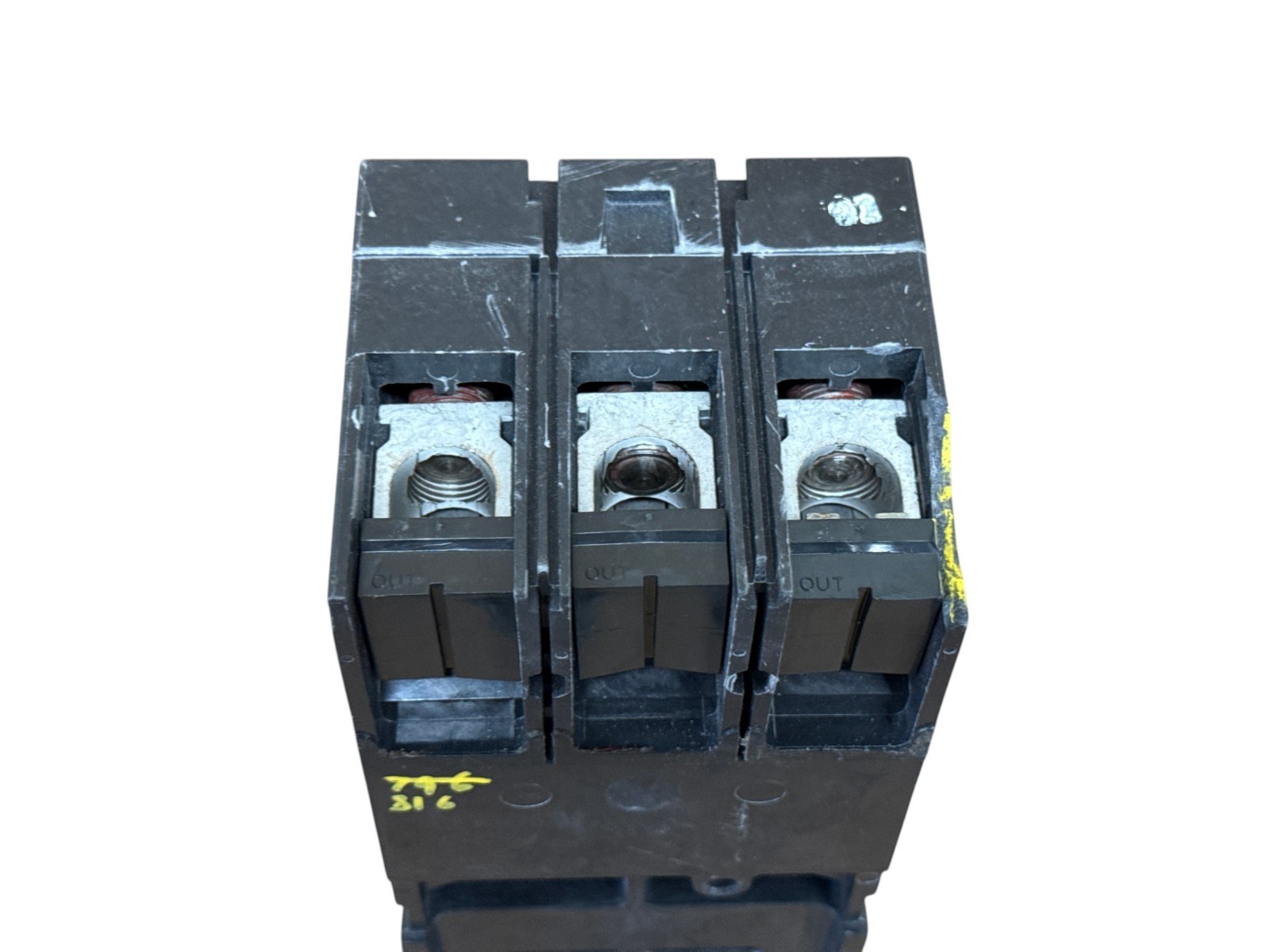 GE SFLA36AT0250 250A 3-POLE 600V SPECTRA RMS 65KA W/ 250A PLUG CIRCUIT BREAKER