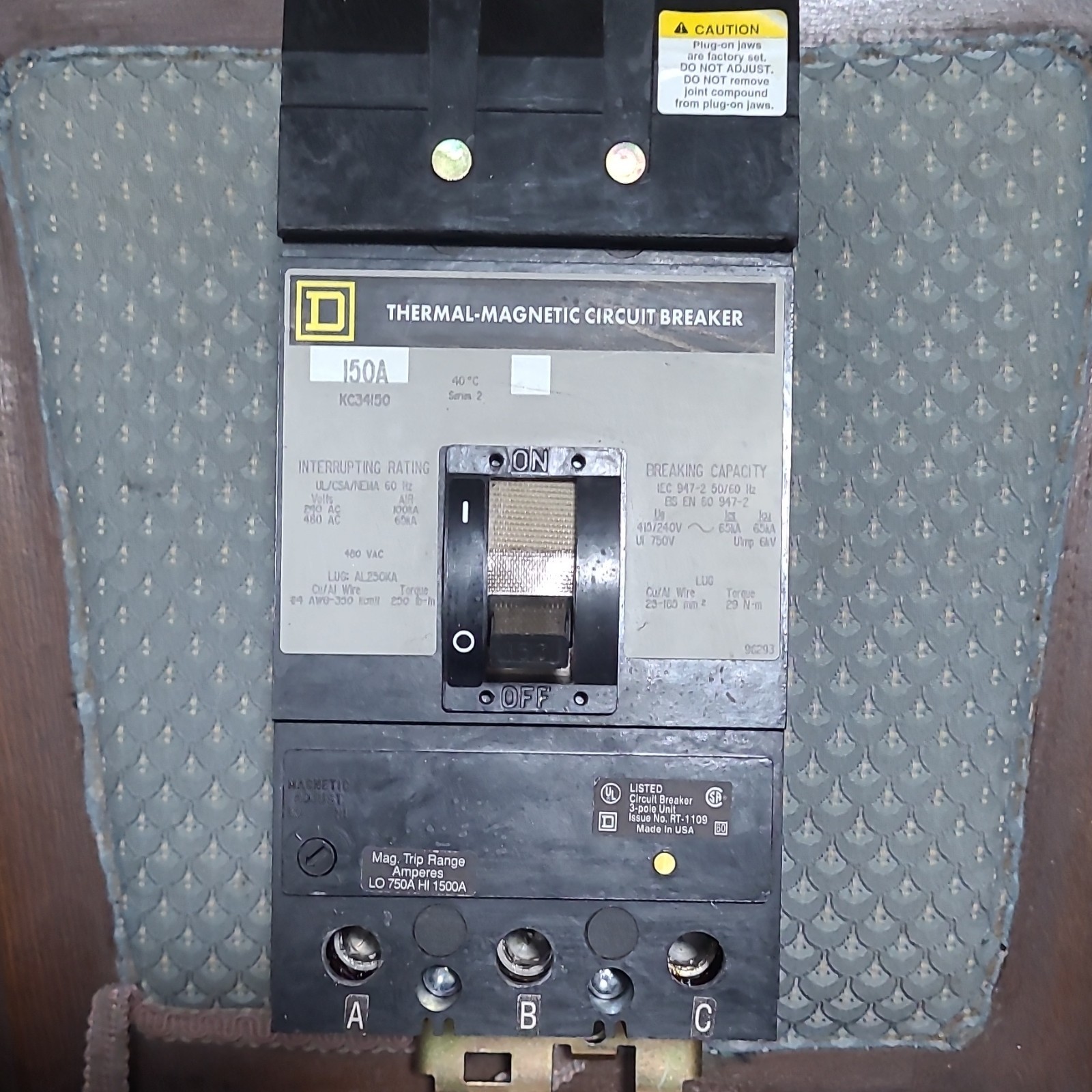 Square D KC34150 150A 3-Pole Thermal-Magnetic Circuit Breaker