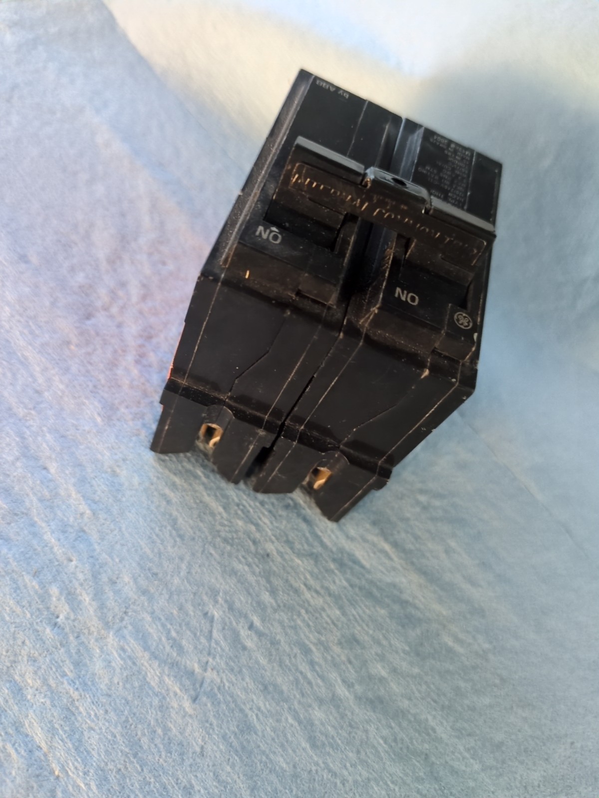 THQL2160 CIRCUIT BREAKER 60 AMP / 2 POLE GENERAL ELECTRIC 120/240V CTL