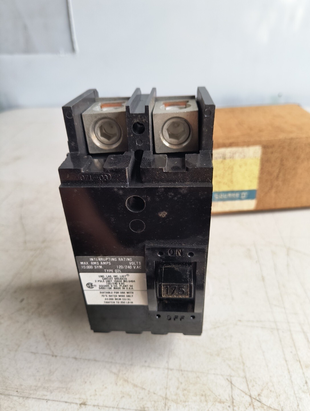 Square D Q2L2175 175A Circuit Breaker 2-Pole 120/240V 50/60Hz New Old Stock