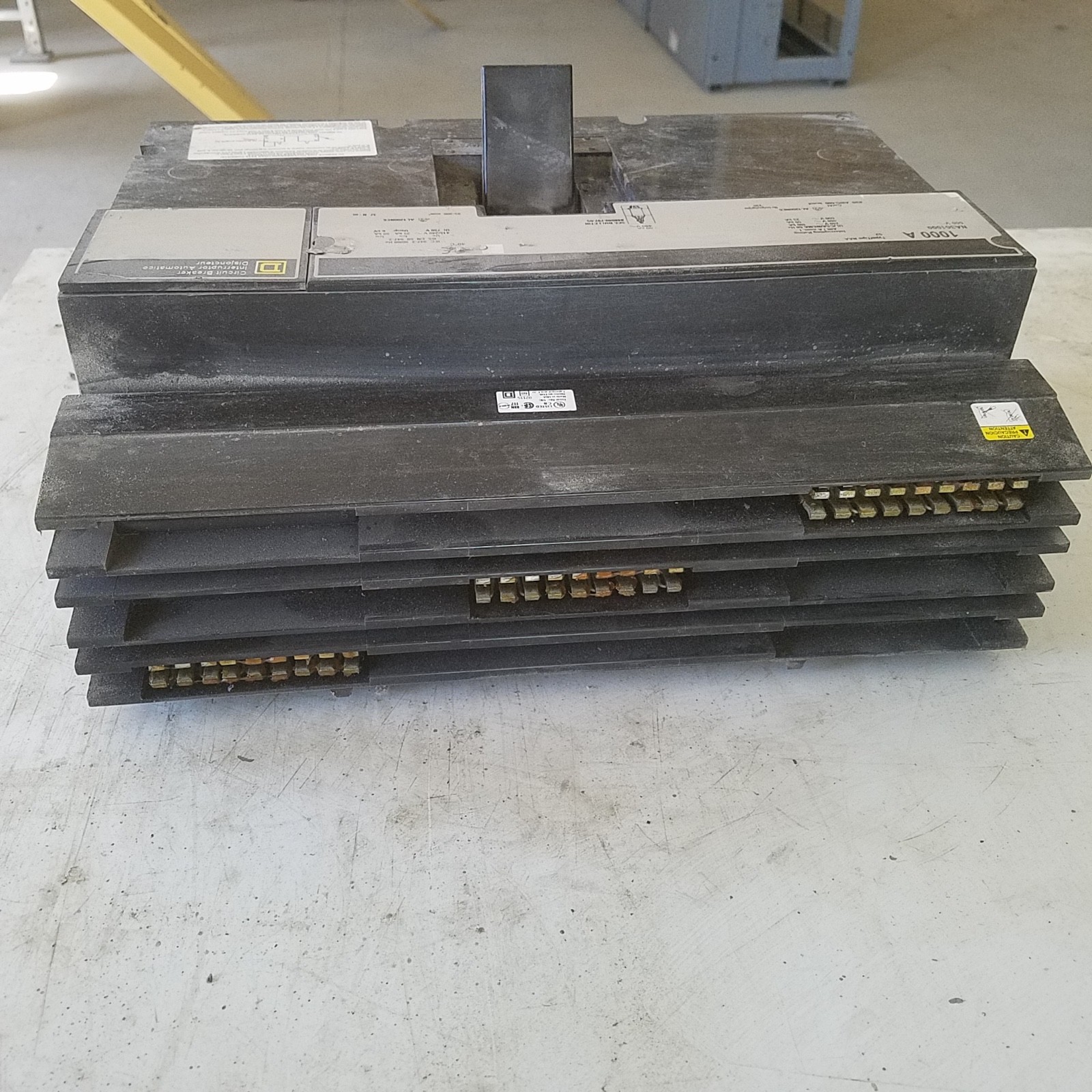 Square D NA361000 circuit breaker. 1000A. 3 phase. I-Line.