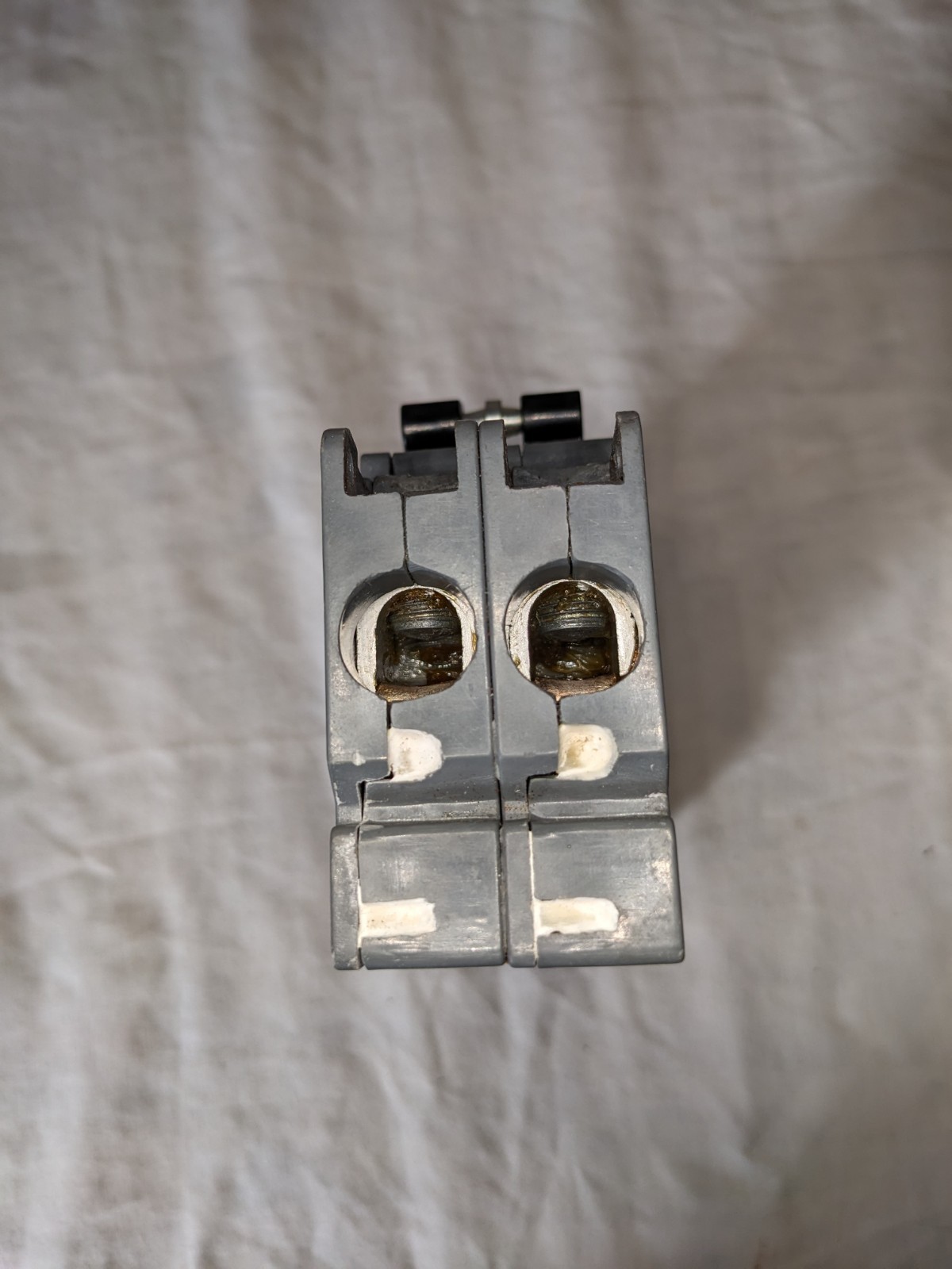 Connecticut Electric UBIZ-2100 100 Amp 2-Pole Circuit Breaker for Zinsco Panels
