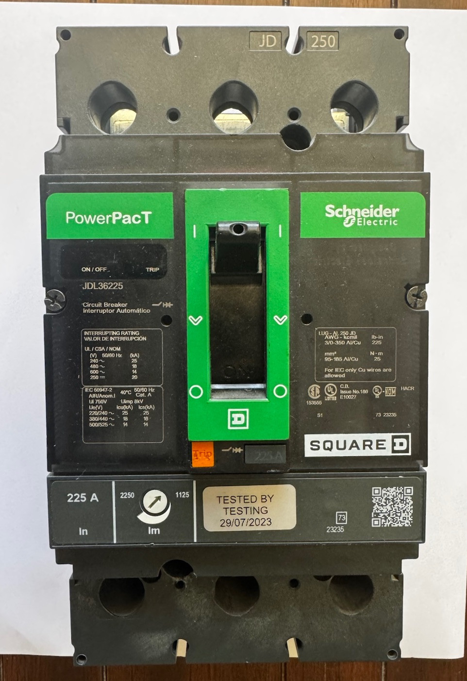 NIB – Square D – JGL36225 – Circuit Breaker, Powerpact J, 225A, 3P