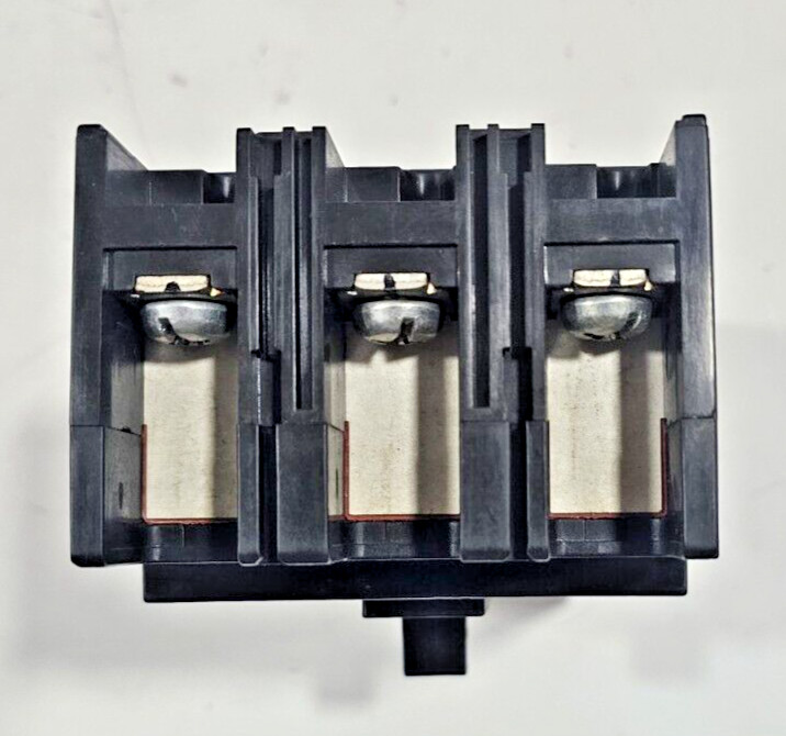 TERASAKI TEM BREAK CIRCUIT BREAKER XS100NB 40 AMP 3 POLE 690V 25KA