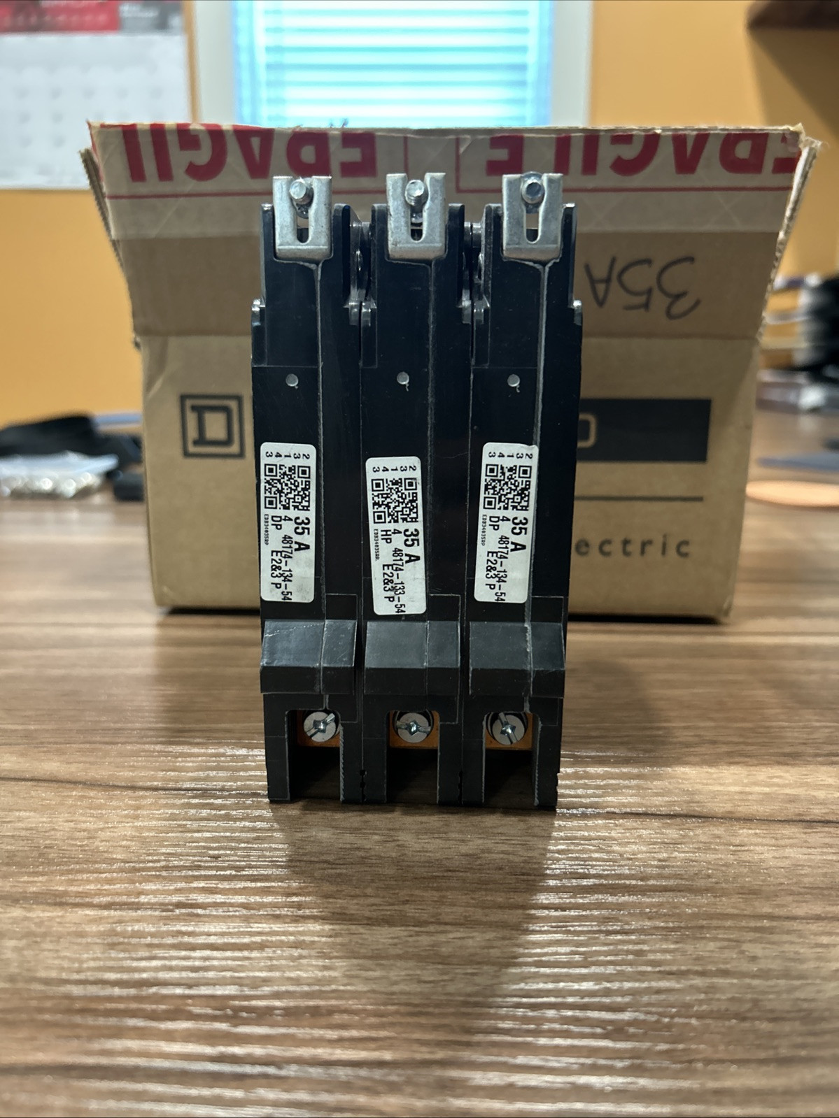 Square D 35A Circuit Breaker – EDB34035