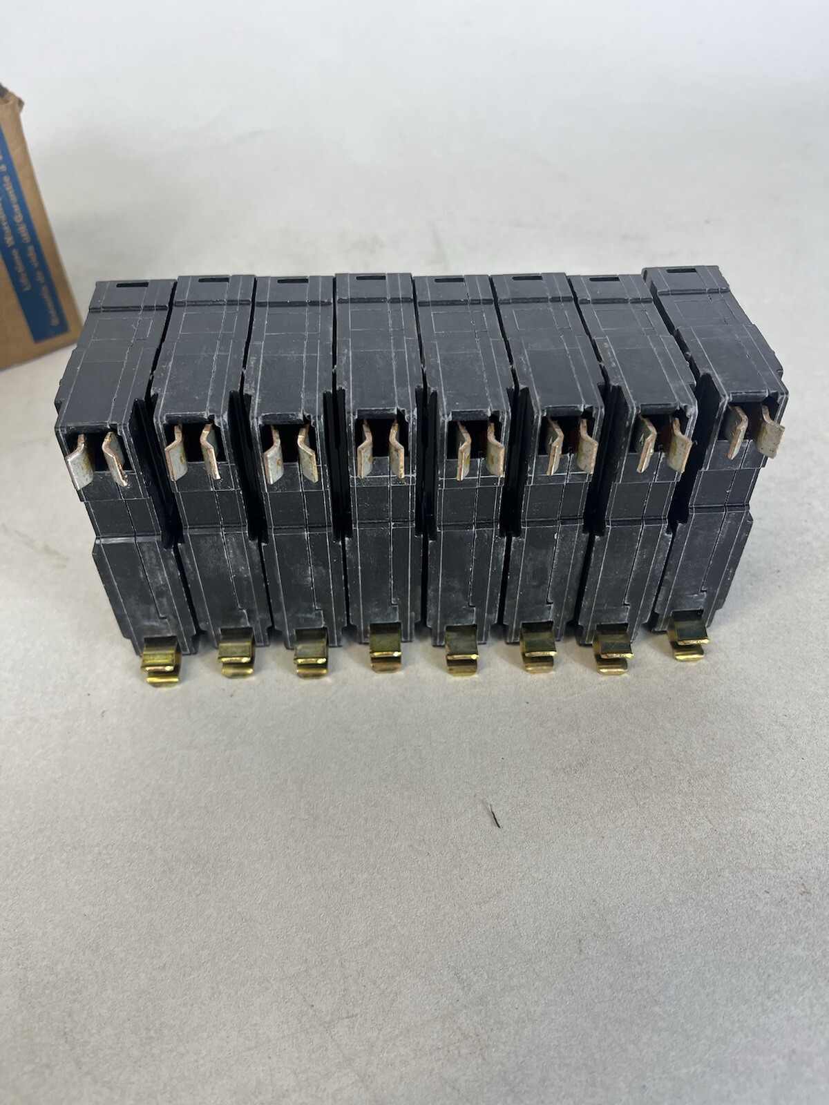 8 Square D Q0120 Circuit Breakers, 20 Amp 120/240V 1-Pole