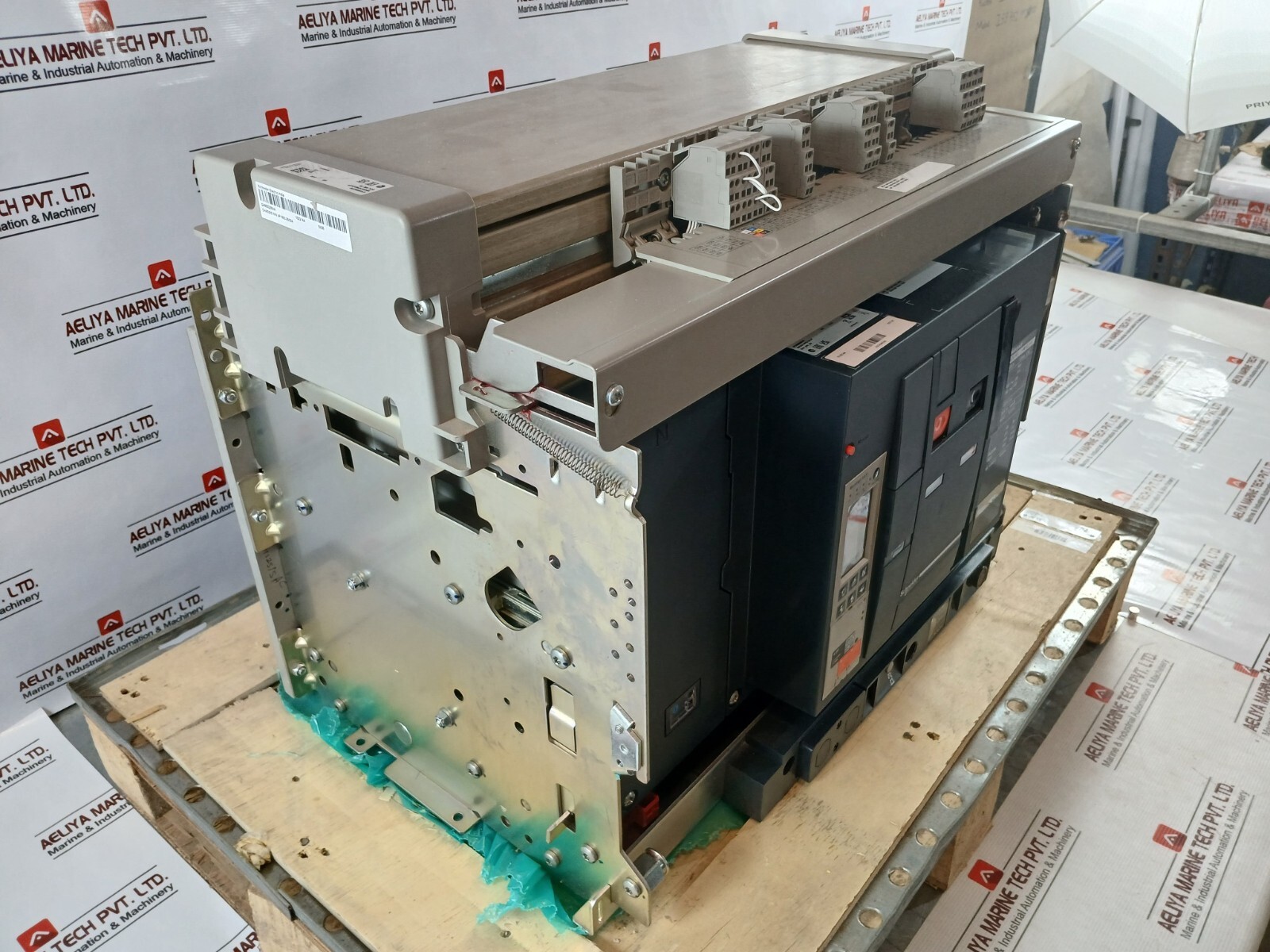 SCHNEIDER ELECTRIC NW20 H1 Masterpact NW Circuit Breaker Micrologic 6.0 P 1000V