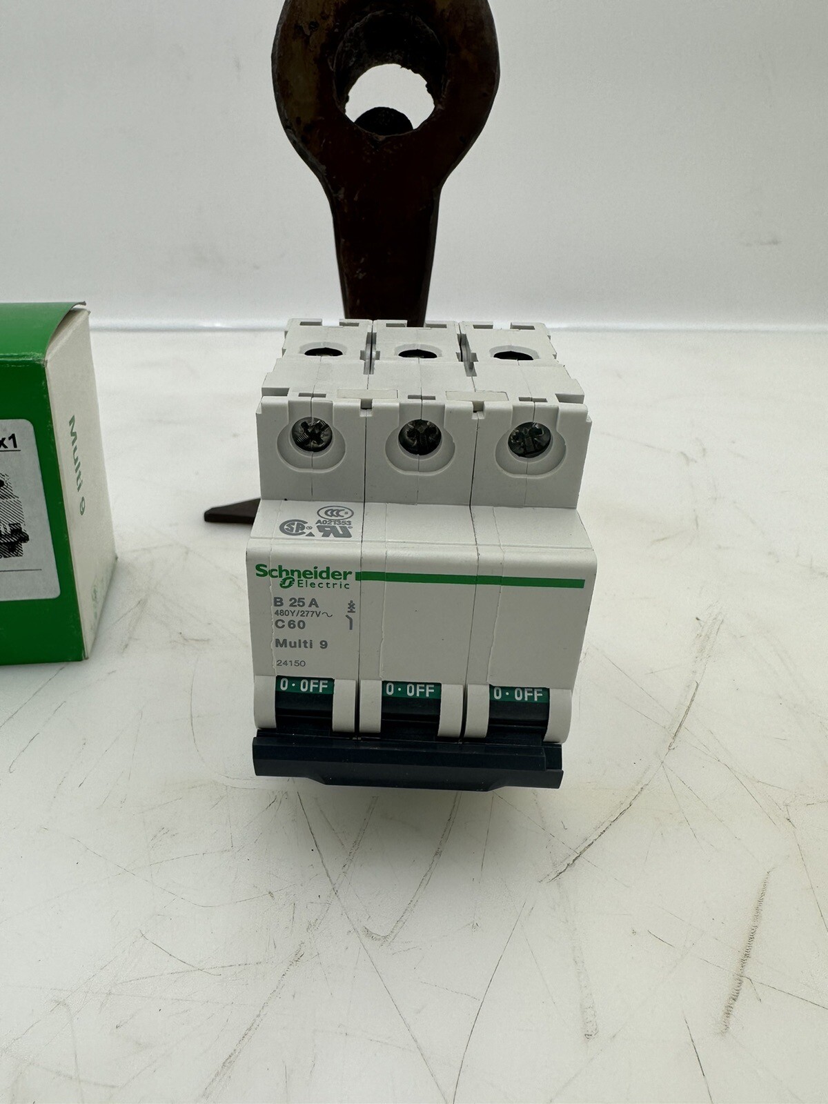 SCHNEIDER ELECTRIC 24150 Circuit Breaker B Curve 3-Pole 25A Multi9 C60 NEW OEM