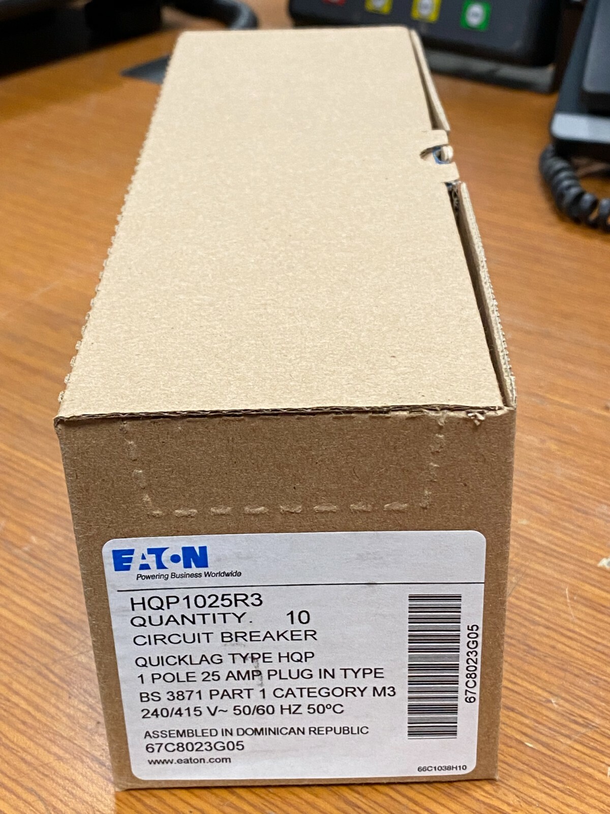 👀 10) NEW EATON 25 AMP CIRCUIT BREAKER 1 POLE 240/415 VAC HQP1025R3 BOX OF 10