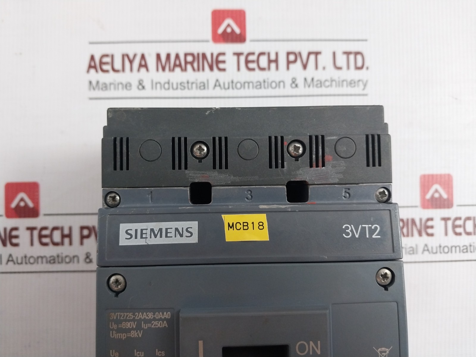 SIEMENS 3VT2725-2AA36-0AA0 3 Pole Circuit Breaker 690V- 10KA 5KA 50/60HZ